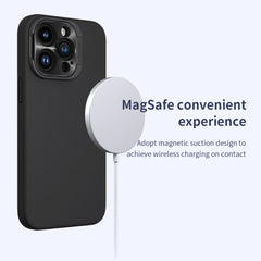 iPhone 15 Pro Case Protective LensWing Magnetic Case - Black